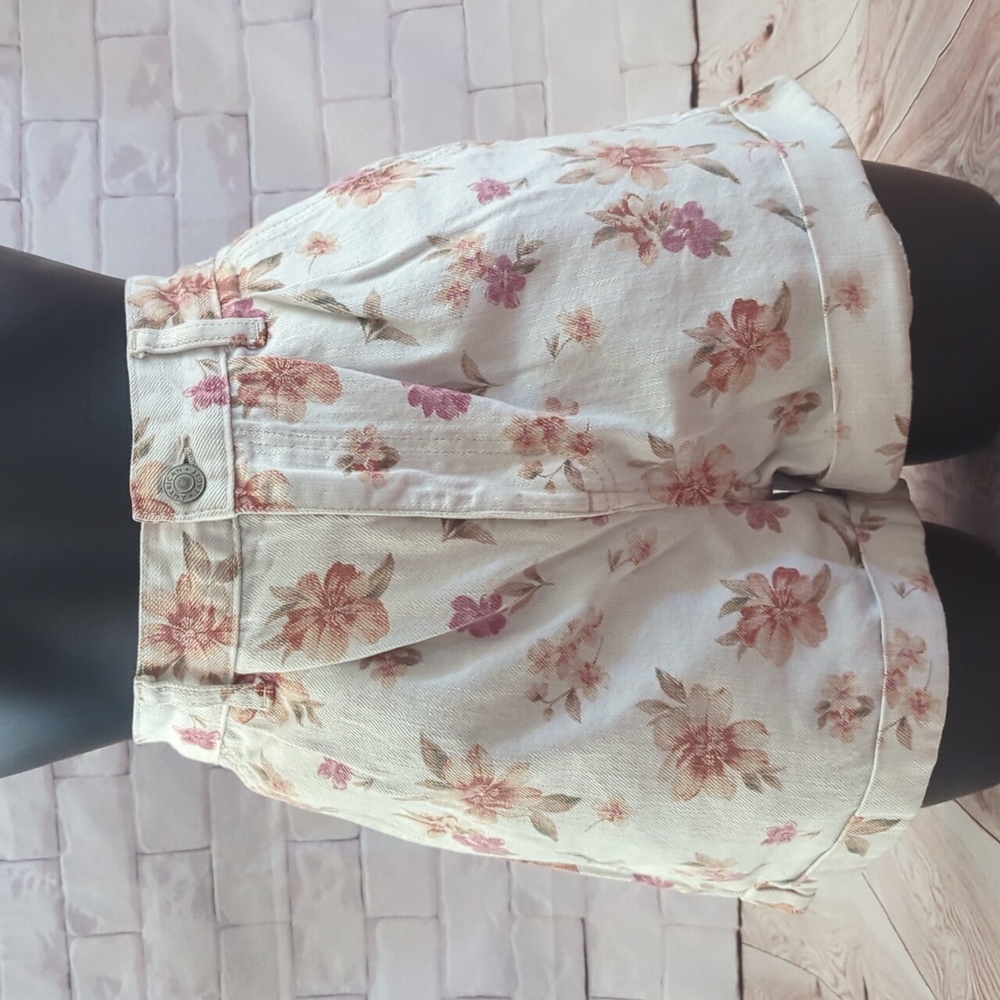 American Eagle Outfitters Size 6
